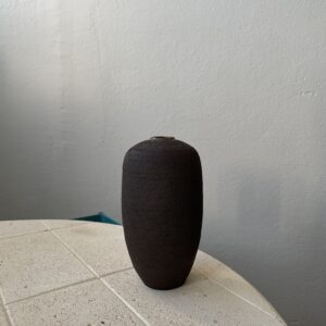 Vase Grès noir tourné